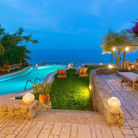 Corfu Beachfront Elektra * Benitses (Corfu)